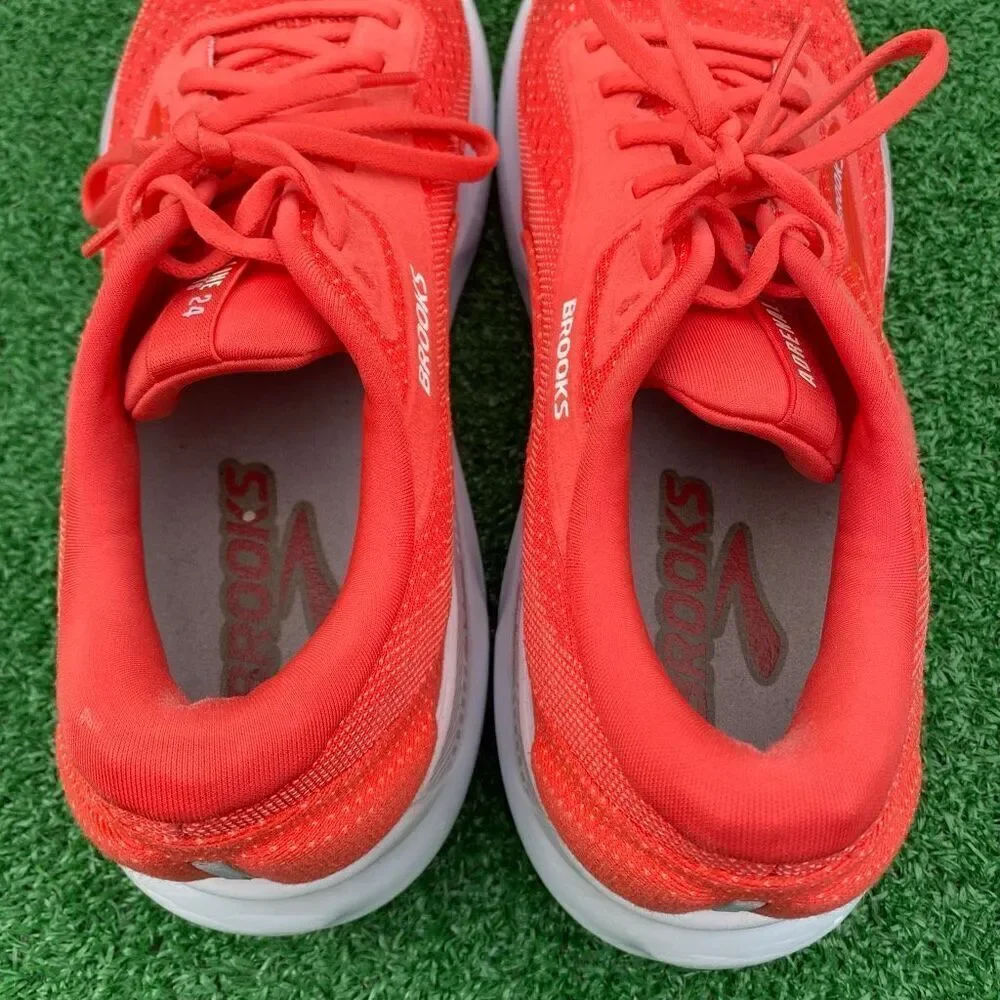BROOKS ADRENALINE GTS 24 - Women’s Running Shoes - SIZE 11.5
